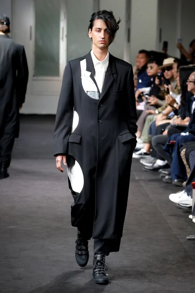Look 5